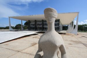 IBRAM ingressa no STF contra cidades que desafiam justiça brasileira em litígios no exterior